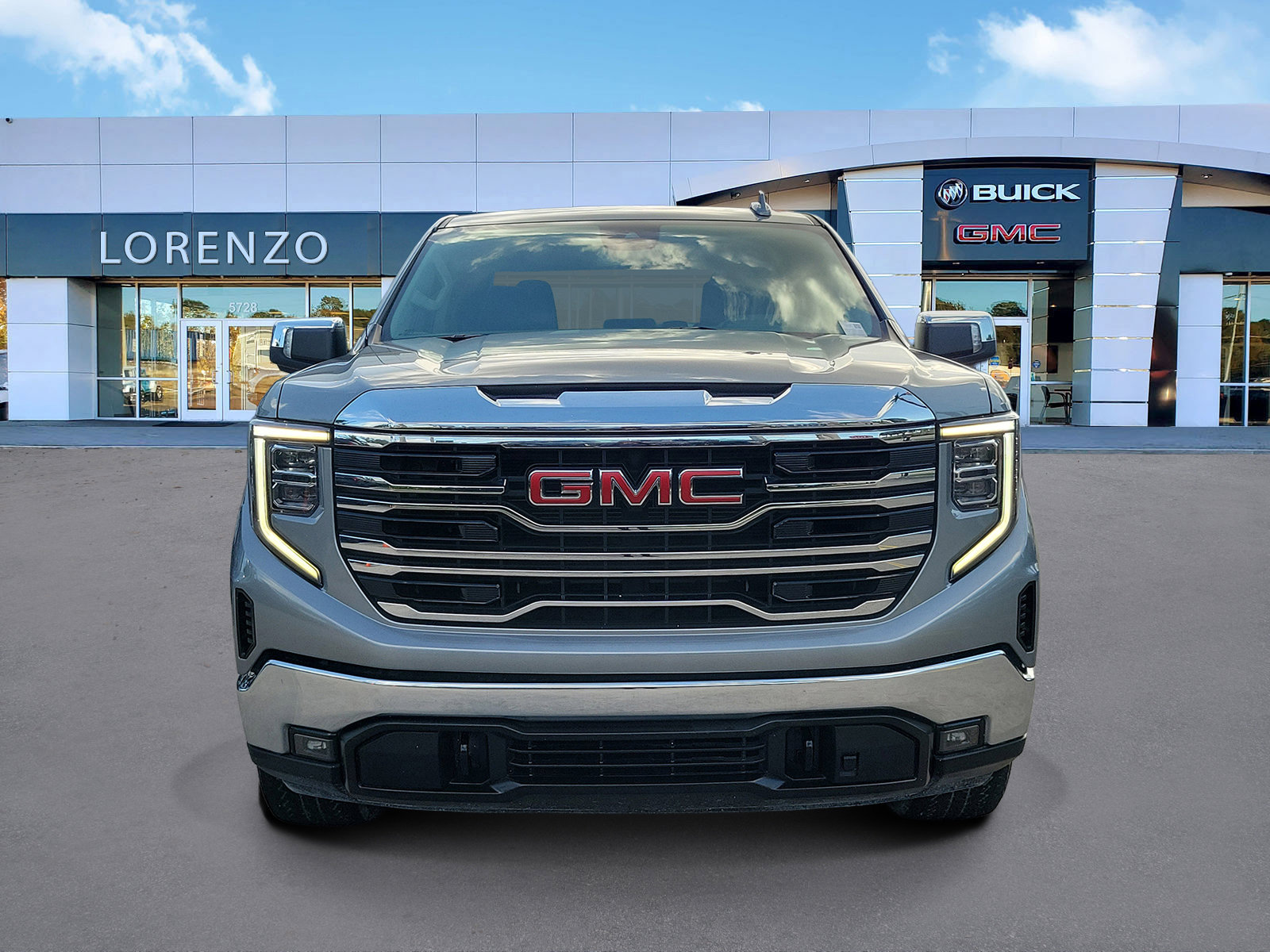 Used 2024 GMC Sierra 1500 SLT AWD/4WD image 2