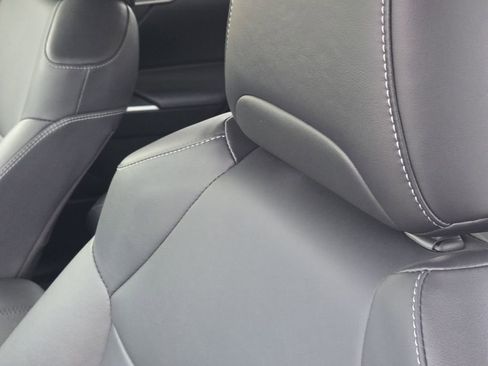 Used 2025 Toyota RAV4 XLE Premium image 17