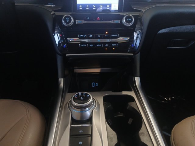 Used 2023 Ford Explorer Limited w/ Limited Technology Package RWD image 4