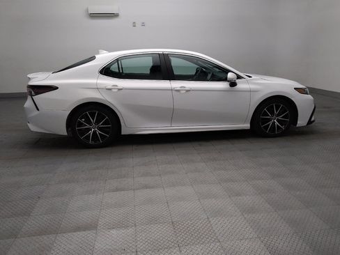 Used 2023 Toyota Camry SE FWD image 10