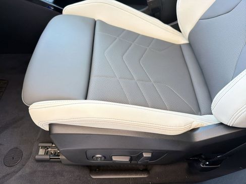 New 2026 BMW X1 xDrive28i w/ Technology Package AWD/4WD image 14