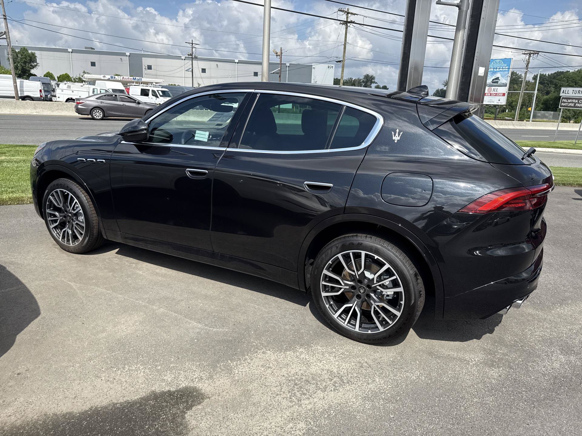 Used 2025 Maserati Grecale GT AWD/4WD image 20