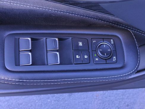 Used 2022 Lexus LS 500 image 16