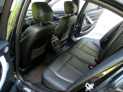 Used 2013 BMW 335i xDrive Sedan AWD/4WD image 32