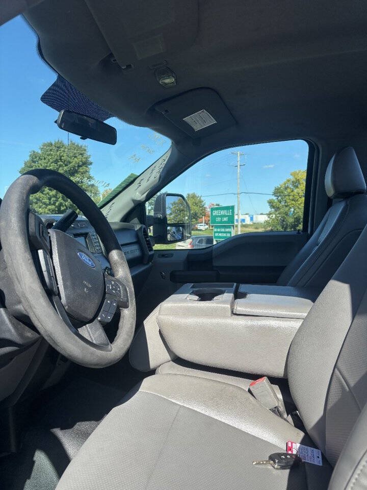 Used 2018 Ford F250 XL w/ Power Equipment Group AWD/4WD image 4