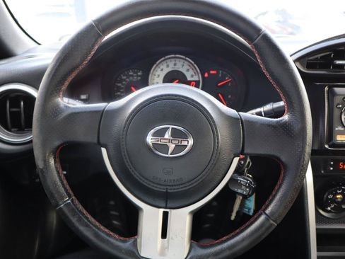 Used 2013 Scion FR-S RWD image 18