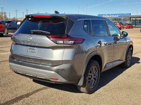 Used 2023 Nissan Rogue S image 3