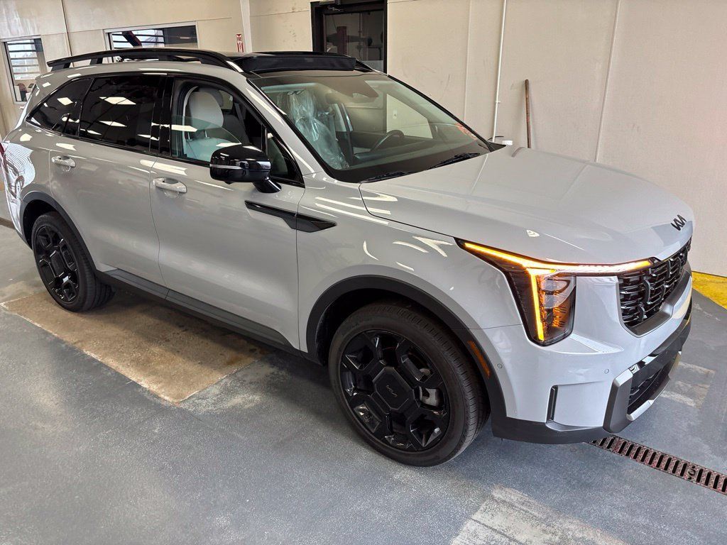 Used 2025 Kia Sorento SX AWD/4WD image 1
