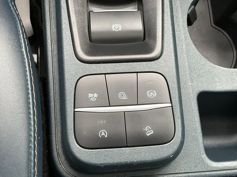 Certified 2022 Ford Maverick Lariat w/ Lariat Luxury Package image 14