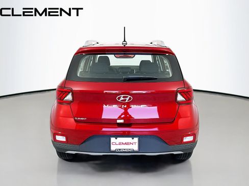 Certified 2026 Hyundai Venue SEL FWD image 8