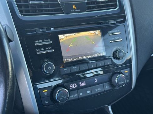 Used 2015 Nissan Altima 2.5 SV image 10