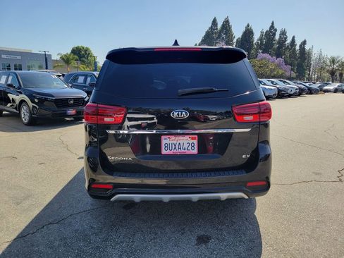 Certified 2021 Kia Sedona EX w/ EX Premium Package FWD image 3