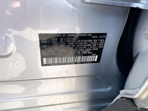Used 2023 Subaru Ascent Limited AWD/4WD image 32