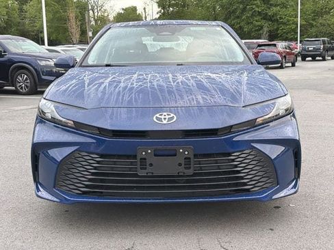 Used 2025 Toyota Camry LE FWD image 8