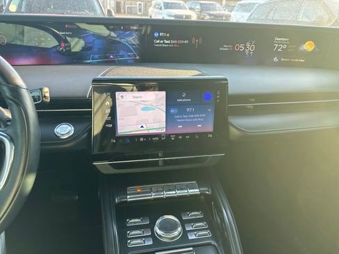 Certified 2024 Lincoln Nautilus Reserve w/ Equipment Group 202A image 24