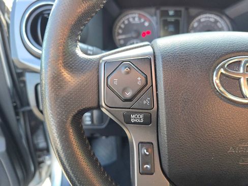 Used 2022 Toyota Tacoma TRD Sport w/ TRD Premium Sport Package RWD image 30