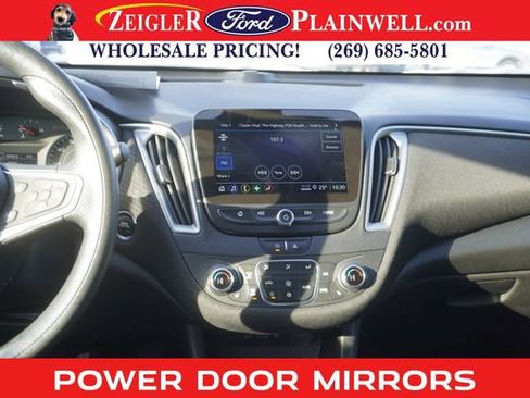 Used 2022 Chevrolet Malibu LT image 10