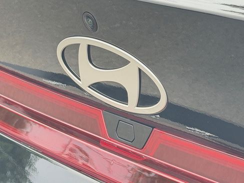 Used 2024 Hyundai Elantra SEL FWD image 34