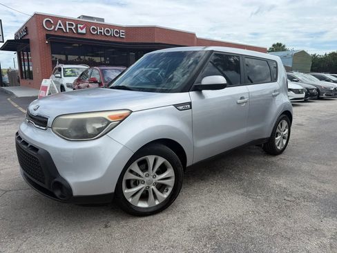Used 2015 Kia Soul + w/ Audio Package FWD image 1