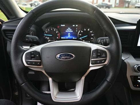 Used 2020 Ford Explorer XLT w/ Comfort Package AWD/4WD image 46