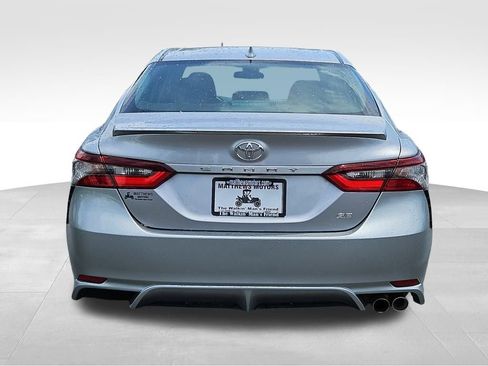 Used 2022 Toyota Camry SE image 6