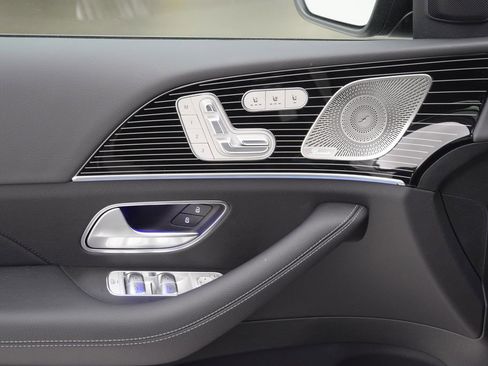 New 2026 Mercedes-Benz GLE 450e 4MATIC image 21