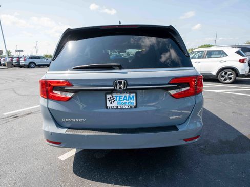 Used 2023 Honda Odyssey Touring image 5