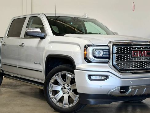 Used 2017 GMC Sierra 1500 Denali w/ Denali Ultimate Package AWD/4WD image 1