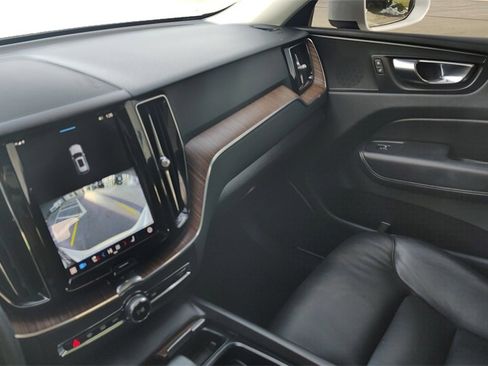 Certified 2023 Volvo XC60 B5 Plus w/ Climate Package image 24