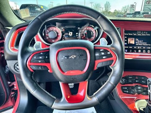 Used 2016 Dodge Challenger SRT Hellcat image 22