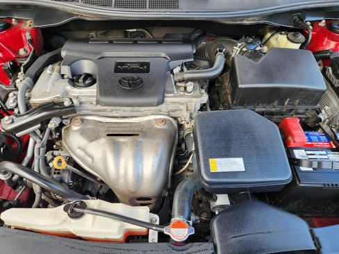 Used 2016 Toyota Camry SE FWD image 17