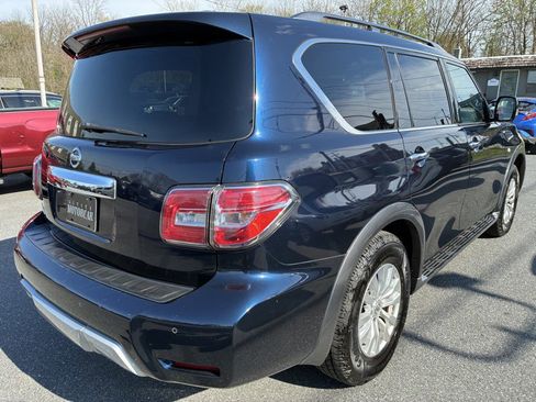 Used 2017 Nissan Armada SV image 4