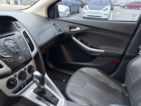Used 2014 Ford Focus SE w/ Equipment Group 201A image 17