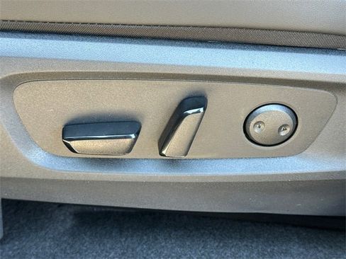 New 2026 Nissan Pathfinder Platinum image 25