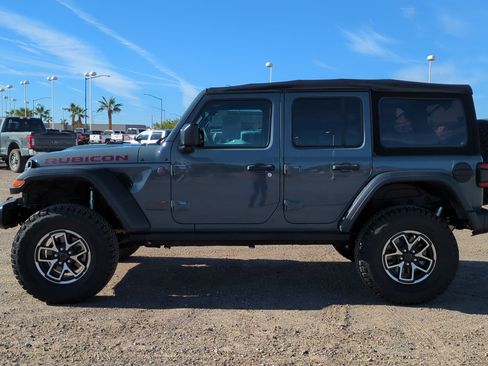 Used 2024 Jeep Wrangler Unlimited Rubicon w/ Convenience Group image 6