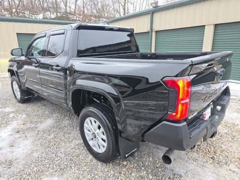 Certified 2025 Toyota Tacoma SR image 4