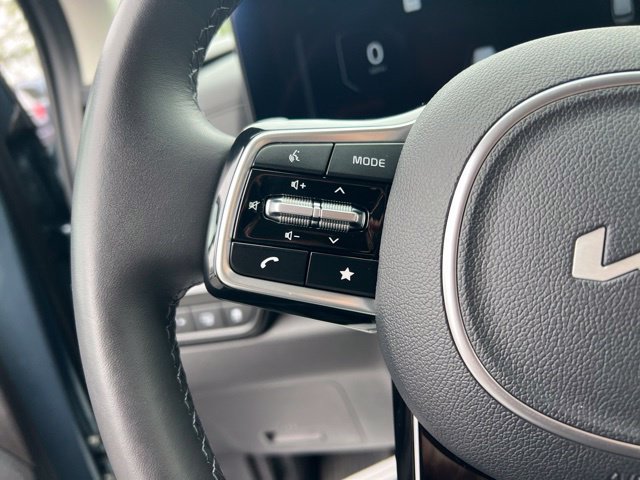Certified 2026 Kia Carnival SX Prestige FWD image 15