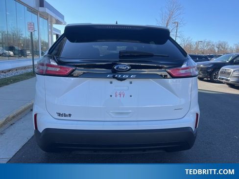 Certified 2024 Ford Edge SE image 7