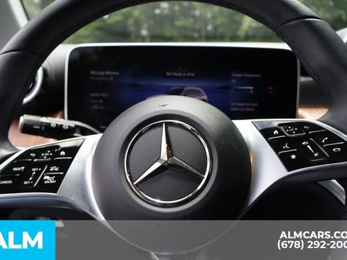 Used 2025 Mercedes-Benz GLC 350e 4MATIC image 29