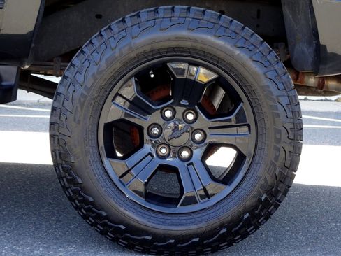 Used 1999 Chevrolet Tahoe 4WD 2-Door w/ Preferred Equipment Group image 10