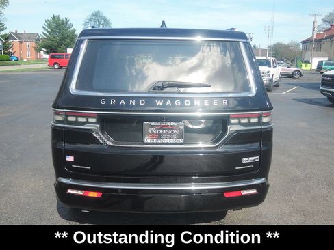 Used 2023 Jeep Grand Wagoneer Series III AWD/4WD image 10