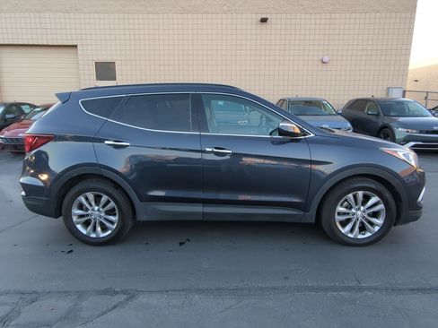 Used 2017 Hyundai Santa Fe Sport 2.0T image 2
