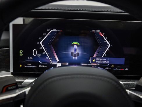 New 2026 BMW 740i w/ Premium Package image 25