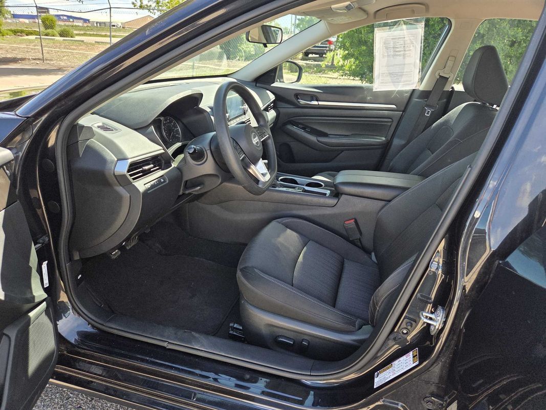 Used 2021 Nissan Altima 2.5 SV FWD image 10