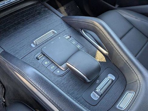 Used 2022 Mercedes-Benz GLS 450 4MATIC image 17