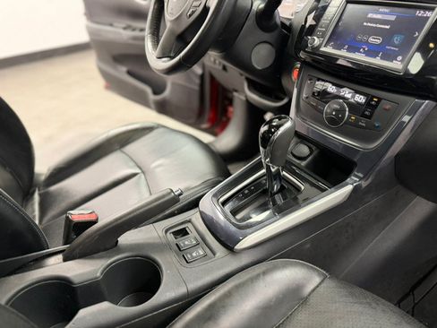 Used 2019 Nissan Sentra SR w/ Premium Package (SR) FWD image 50