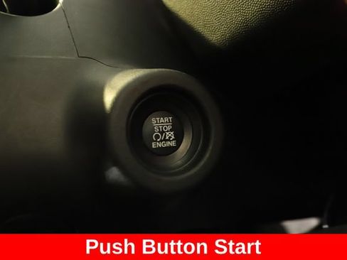 Used 2025 RAM ProMaster 2500 FWD image 17