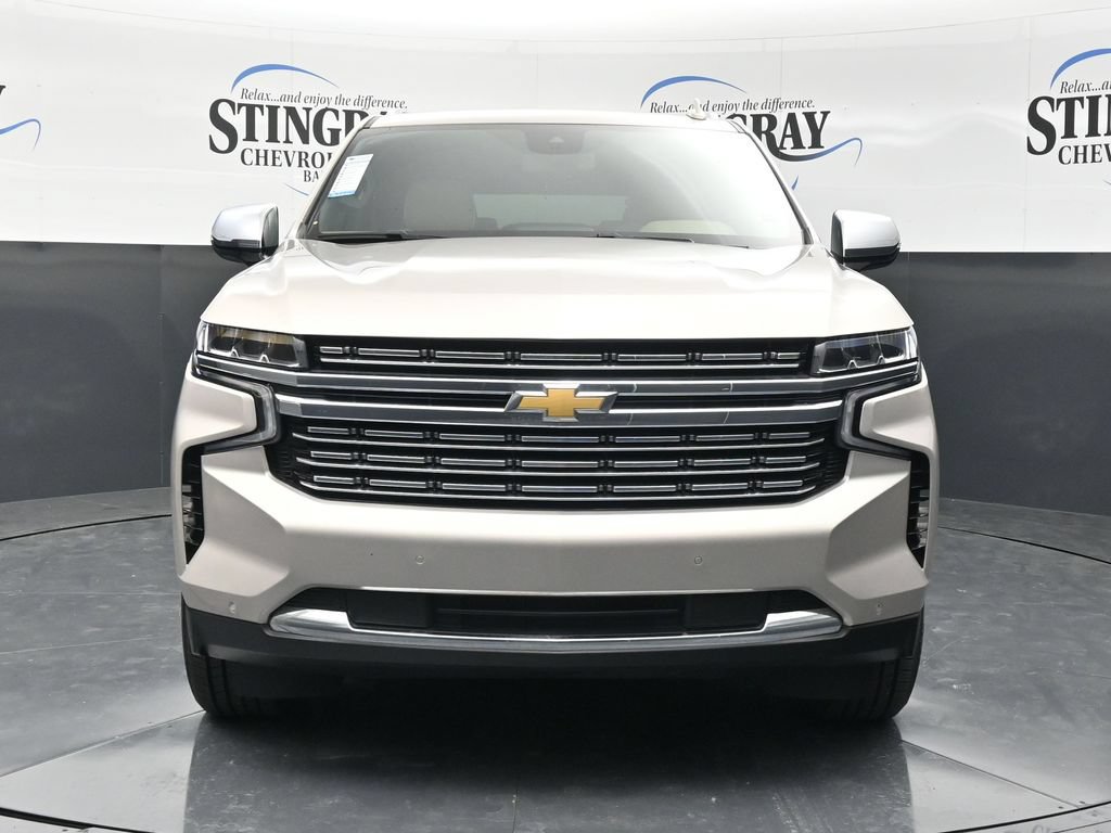 Used 2024 Chevrolet Suburban Premier RWD image 2