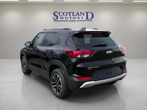 Used 2025 Chevrolet TrailBlazer LT AWD/4WD image 8