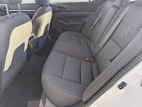 Used 2023 Nissan Altima 2.5 SV image 10